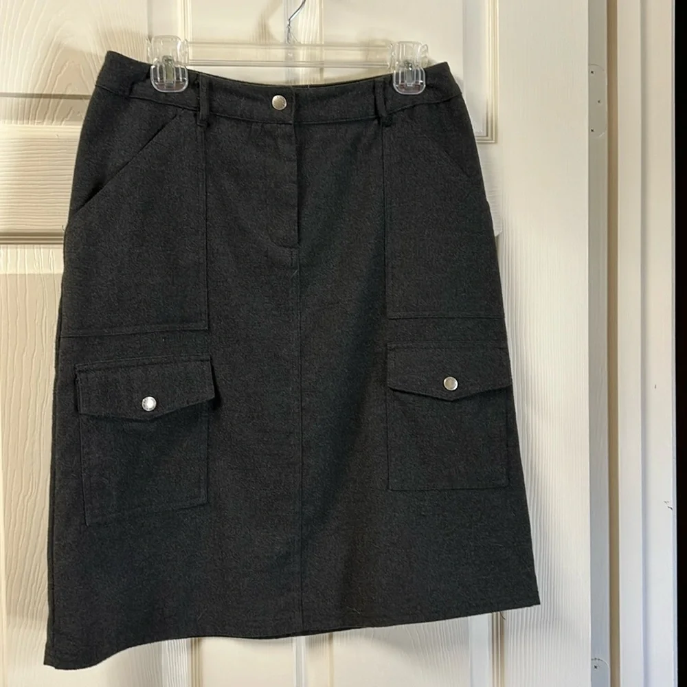 Jones Wear Sport Cargo Skirt Size 8 - Picture 1 of 5